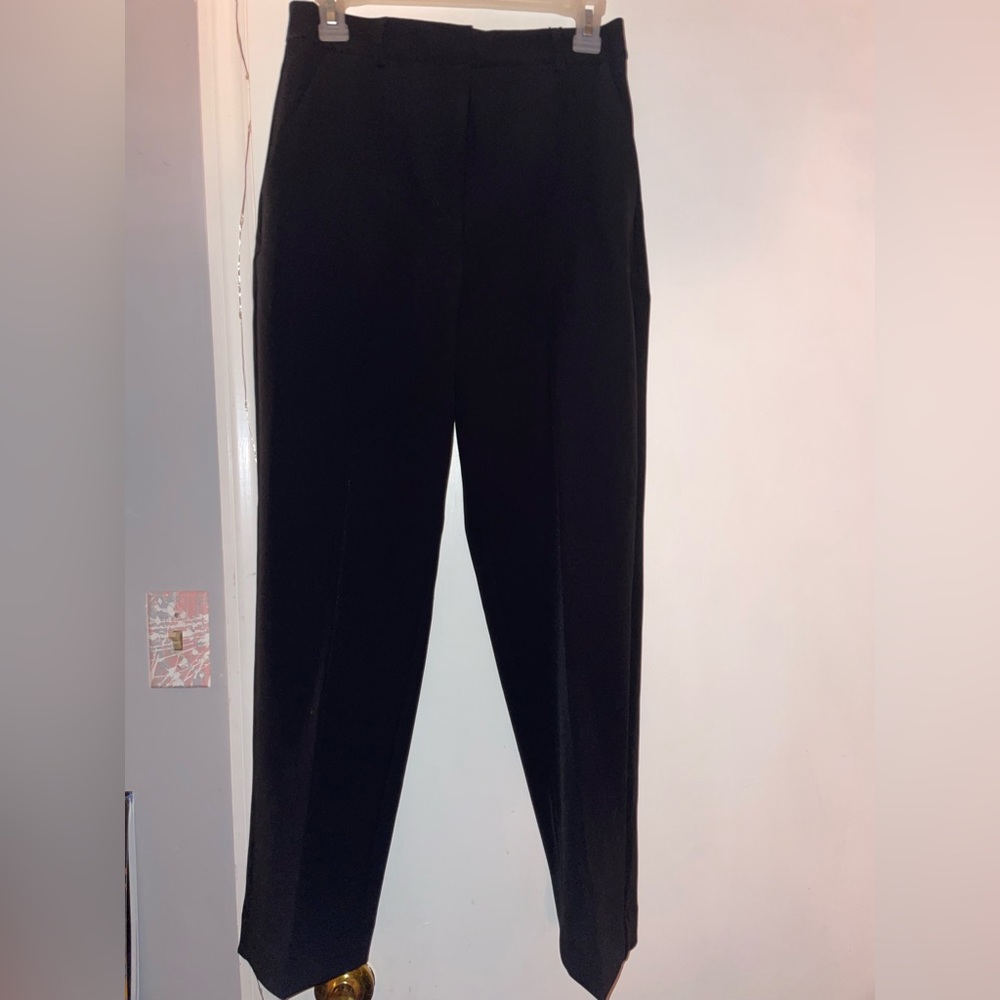 Express “The Editor Pant”. New with tags. Women’s pleated straight leg slacks.